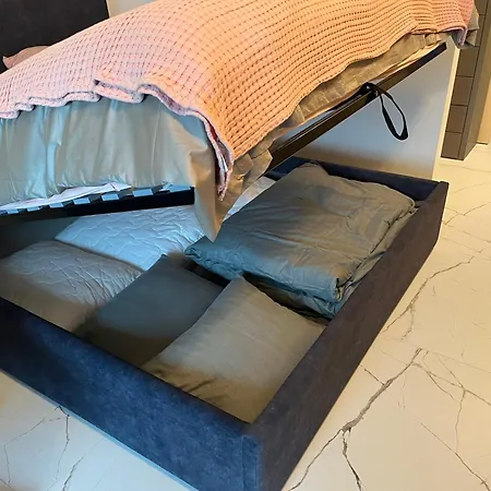 Lai 15a 2018 And 4018 Appartement *