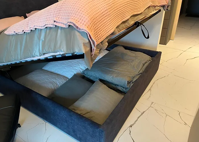 Lai 15a 2018 And 4018 Apartament *